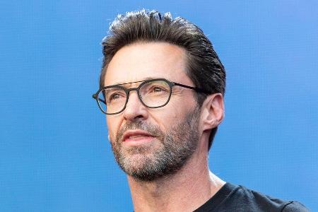 Hugh Jackman geht es nach einer Infektion mit dem Coronavirus den Umständen entsprechend gut.