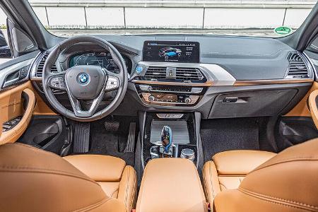 BMW iX3, Interieur