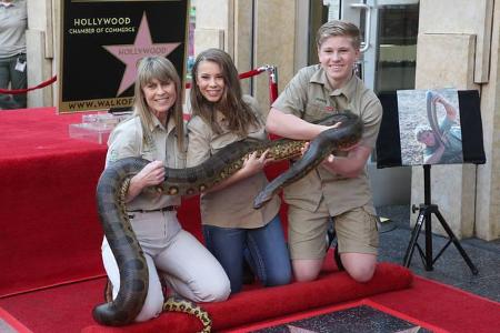 ...regelmäßig im Reality-TV zu sehen und somit echte Kamera-Profis. Trotzdem: Der Tod des Familienoberhaupts hat ein nicht z...