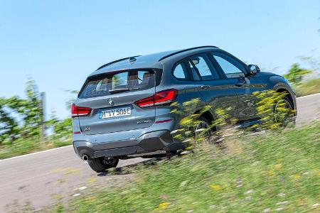 BMW X1 25e, Ford Kuga PHEV, Opel Grandland X Hybrid, Volvo XC40 T5 Recharge, Vergleichstest