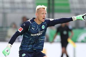 Fürth: Torwart Funk verletzt sich schwer am Knie