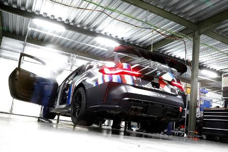 Test BMW M4 GT4 (G82) in Almeria, Spanien