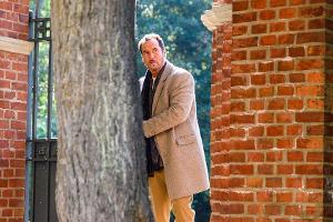 "Alles was zählt": Richard verfolgt Simone und ihren vermeintlichen Liebhaber.