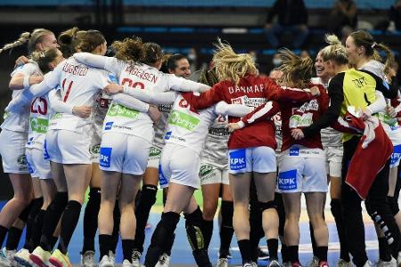 Handball-WM der Frauen: Dänemark erster Halbfinalist