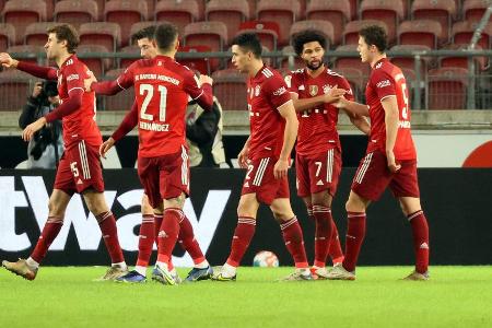 Mit einem klaren 5:0-Auswärtssieg beim VfB Stuttgart fährt der FC Bayern am 16. Bundesliga-Spieltag die Herbstmeisterschaft ...