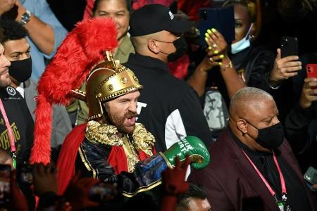 Box-Champ Fury muss Titel gegen Whyte verteidigen