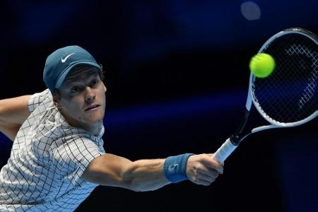 Tennis: Auch Italiener Sinner schlägt in Halle auf