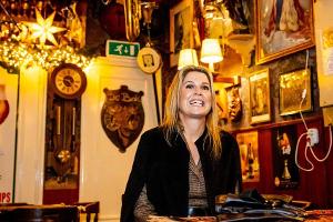 Bei Königin Máxima der Niederlande kommt Weihnachtsstimmung auf.