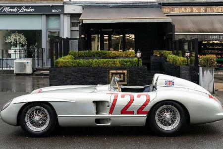 Mercedes-Benz SLR 722 W196S vor dem Restaurant Plu in London