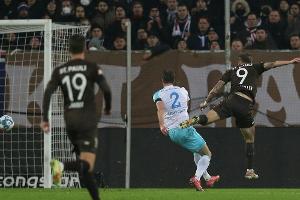 Burgstaller schießt St. Pauli zur Herbstmeisterschaft