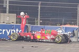 Nach diesem Crash von Charles Leclerc wurde die Session abgebrochen