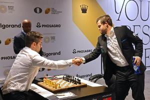 Schach-WM: Carlsen fehlt ein Sieg zur Titelverteidigung