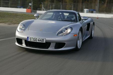 Niedrige Temperaturen, nasse Stellen auf der Fahrbahn und mit Traktionskontrolle unterwegs: Bei der vom 2D-Datarecording auf...