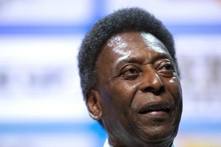 Pele zur weiteren Behandlung wieder im Krankenhaus - Töchter geben Entwarnung