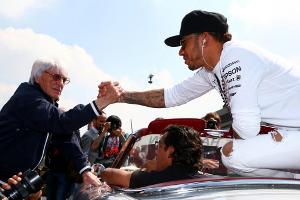 Wegen "psychologischer Spielchen": Ecclestone setzt auf Hamilton