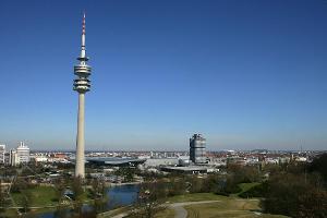 Treppenlauf-Rekord im Olympiaturm: 87.720 Stufen rückwärts in 24 Stunden
