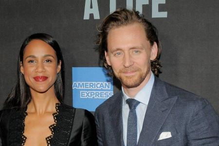 Spekuliert wurde schon lange, Ende September machten Tom Hiddleston (40) und Zawe Ashton (37) es offiziell: Sie sind ein Paa...