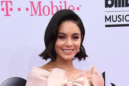 Schauspielerin Vanessa Hudgens (32) ist ebenfalls neu verliebt. Auch sie bestätigte am Valentinstag ihre neue Beziehung. Der...