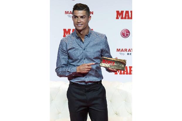 Fußballstar Cristiano Ronaldo und Freundin Georgina feierten diesen Jahreswechsel mit alkoholfreiem Sekt, denn das Paar erwa...