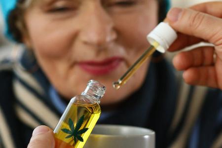 Die neue Bundesregierung plant zwar die Entkriminalisierung von Cannabis - unter dem Einfluss der Droge Auto zu fahren bleib...