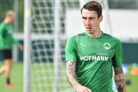 Die Suche nach Verlierern fällt in Fürth nach dem katastrophalen Saisonstart leicht. Bayern-Leihgabe Adrian Fein zählt aber ...