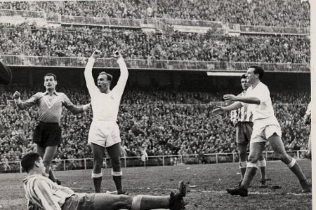 Platz 2: Alfredo Di Stéfano (Real Madrid): 30 Spiele, 18 Tore