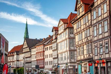 Niedersachsen: Ein Liter E10-Benzin schlägt in und um Hannover im Schnitt mit 1,687 Euro zu Buche. Beim Diesel ist das Bunde...