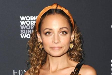 ...Nicole Richie und Joel Madden heißen Harlow und Sparrow Madden. Harlow soll eine Referenz sowohl an die Hollywood-Ikone J...