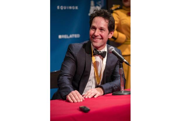 Sein Charme wirkt eher jungenhaft, dabei ist Schauspieler Paul Rudd schon 52. Der Darsteller, der als Ant-Man endgültig in d...
