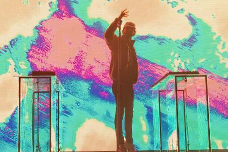 Der französische Musikproduzent Madeon bietet auf seiner Webseite 