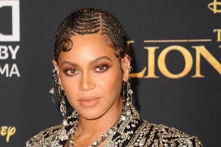 ...und Beyoncé an. Besser spät als nie hieß es für…