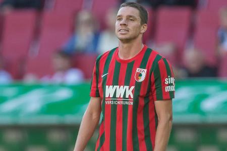 Sollte für mehr defensive Stabilität auf der rechten Seite sorgen. Im Rückwärtsgang viel gefordert, unterstützte Gumny gegen...