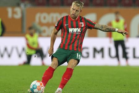 Die Abstimmung mit Nebenmann Dorsch funktionierte gut, das Zentrum wurde überwiegend dicht gemacht. Mit dem Fall am Fuß verl...