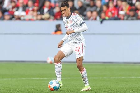 Seine Einwechslung brachte kurzzeitig neuen Schwung. Glänzte mit seinen flinken Bewegungen am Ball, gegen meist mehrere Gege...