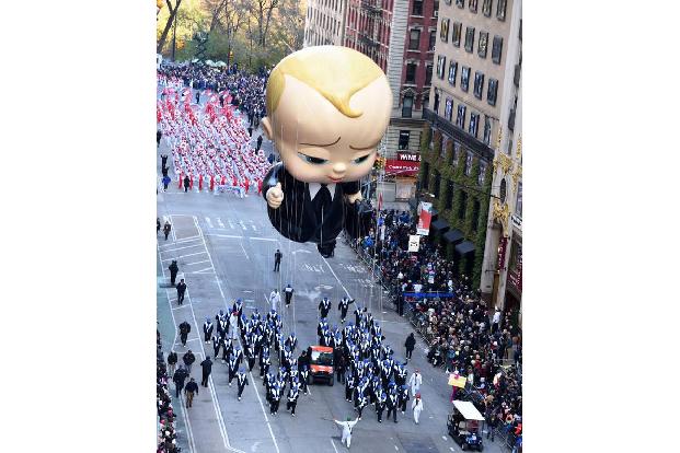 …entpuppte sich 'The Boss Baby' aus dem gleichnamigen Film: Die anwesenden Zuschauer feuerten den Ballon mit lauten Gesängen...