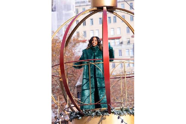 Die Sängerin Kelly Rowland, war natürlich nicht nur zum Gucken gekommen, sondern bestritt gemeinsam mit vielen namhaften Sta...