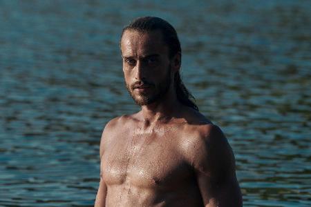 Sport- und Fitnesskaufmann sowie Mister Germany Sasha Sasse (29) ist bereit für das Abenteuer im Paradies: 