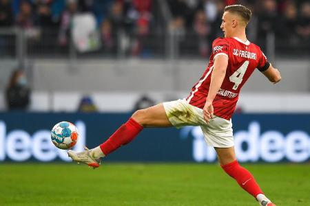 Das Lehrjahr bei Union Berlin in der letzten Saison hat dem Innenverteidiger richtig gut getan. Seit seiner Rückkehr zum SC ...