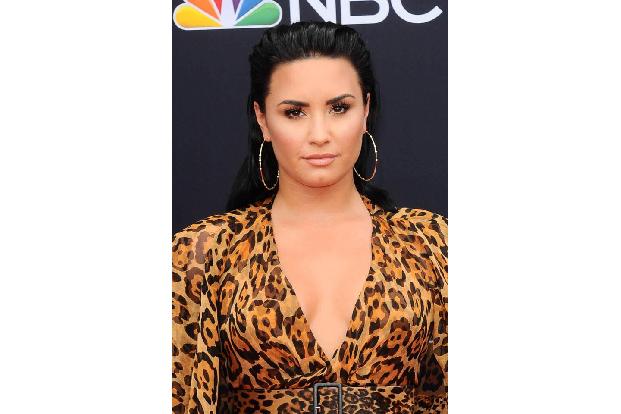 Demi Lovato hat bereits zwei längere Pausen hinter sich. 2016 zog sie sich für eine Weile zurück, war aber im Juli 2017 wied...