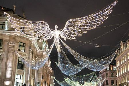 In der Regent Street im West End wird jedes Jahr ein riesiger Engel aufgehängt, der über das bunte Treiben wacht. Vom 13. No...