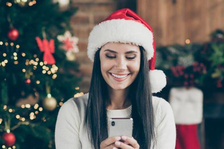 Die einen mögen es eher besinnlich, die anderen ein bisschen frech: Hier 13 Zitate und Sprüche rund um Weihnachten, die sich...