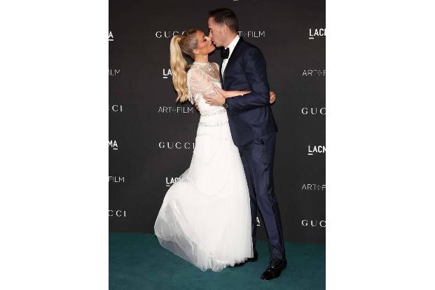 Paris Hilton und Carter Reum: Paris und Carter hatten im November nicht nur einen
Hochzeitstag, sondern eine ganze Hochzeit...