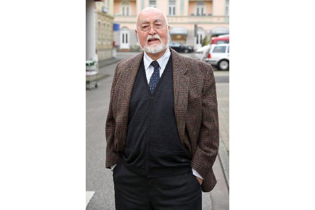 Ludwig Haas prägte als Dr. Dressler von Beginn an die 'Lindenstraße'. Anfang September starb der Schauspieler im Alter von 8...