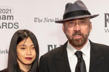 Den Anfang machte im Februar Schauspieler Nicolas Cage. Er ist zum fünften Mal den Bund fürs Leben eingegangen und hat die 2...