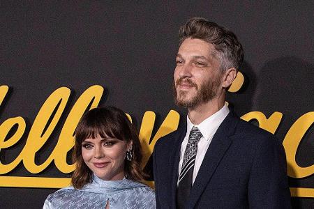 Zwei Monate nachdem sie ihre Schwangerschaft bekannt gegeben hatte, hat Christina Ricci den Hairstylisten Mark Hampton gehei...