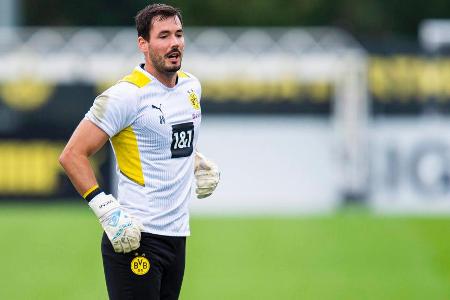 Schon in der vergangenen Saison war die langjährige Nummer eins zeitweise von Marwin Hitz aus dem Tor verdrängt worden. Seit...