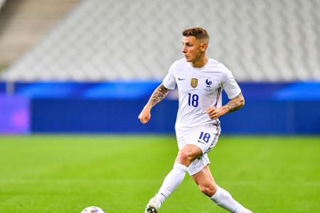 Aston Villa holt Digne aus Everton