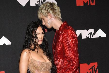 Megan Fox und Machine Gun Kelly haben sich verlobt.