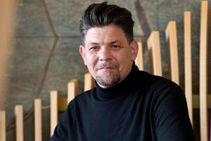 Tim Mälzer tritt seit 2016 in "Kitchen Impossible" gegen Spitzenköche an.