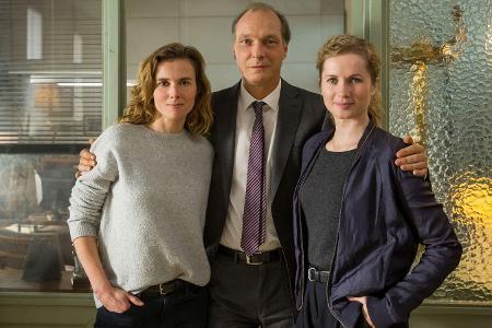 Auch das Dresdener Trio Gorniak (Karin Hanczewski, links), Schnabel (Martin Brambach) und Winkler (Cornelia Gröschel) ist be...